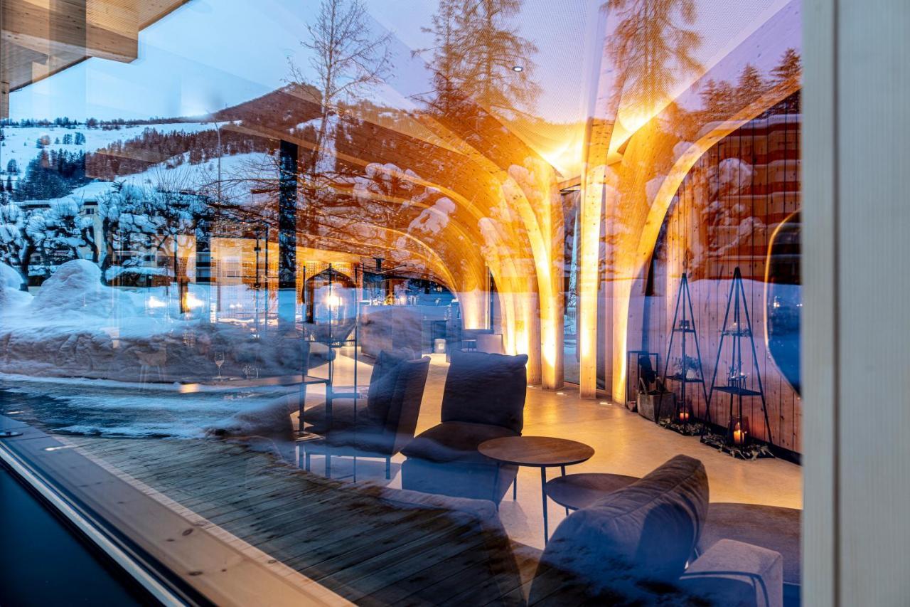 Hotel Arnica Scuol - Adults Only Extérieur photo