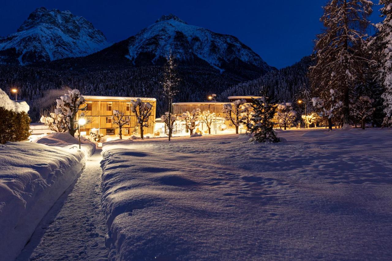 Hotel Arnica Scuol - Adults Only Extérieur photo